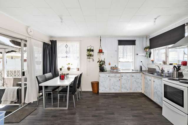 330 Tui Place Camberley_3