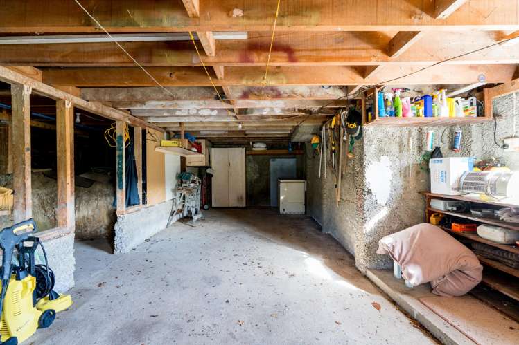 61 Elwyn Crescent Green Island_24