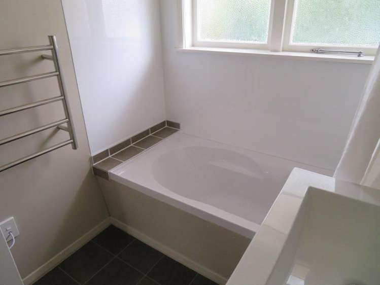 2/26 Riverbank Street 11305_6