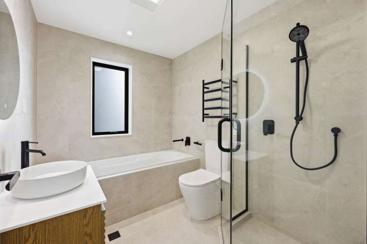 13E Meadway Sunnyhills_10