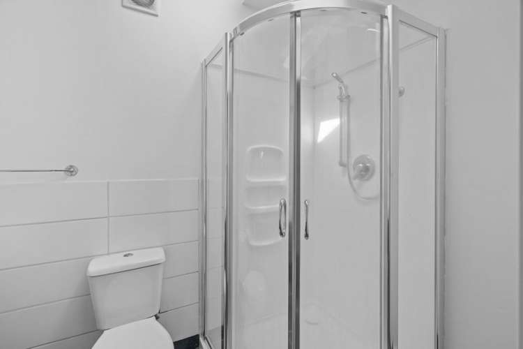 2/630 Hereford Street Linwood_11