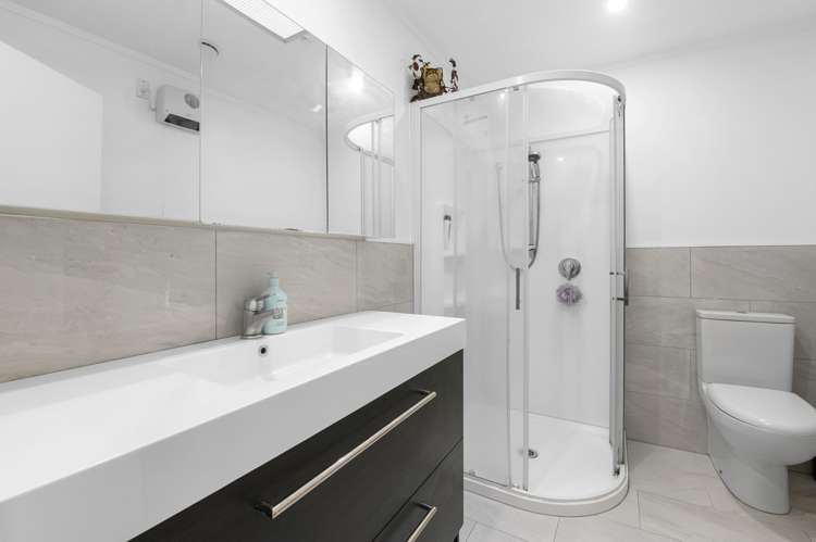 15 Elmslie Place Owhata_9