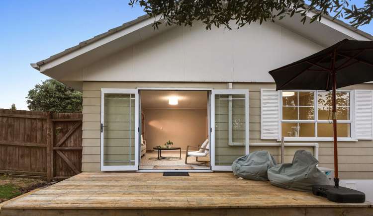 1/1 Mira Place Mairangi Bay_4