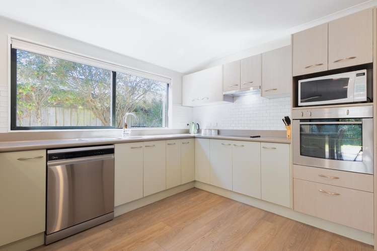 3 Leanne Way Waikanae Beach_4