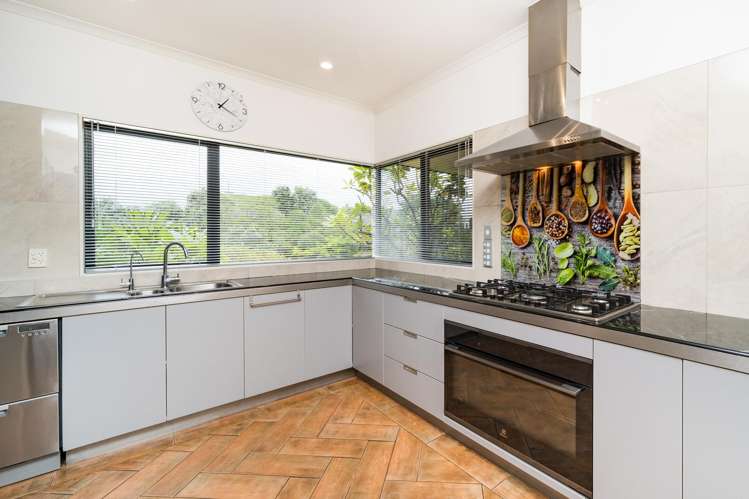 54 Cashmere Drive Fitzherbert_13