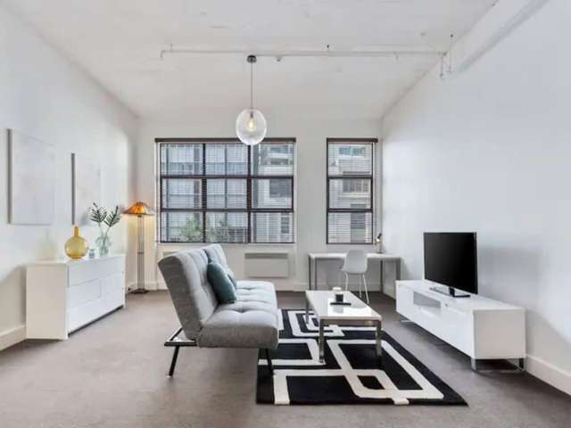 302/39 Anzac Avenue 10015_1