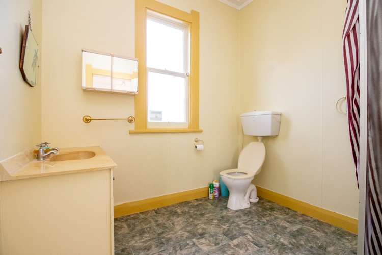 104 Thames Road Paeroa_8