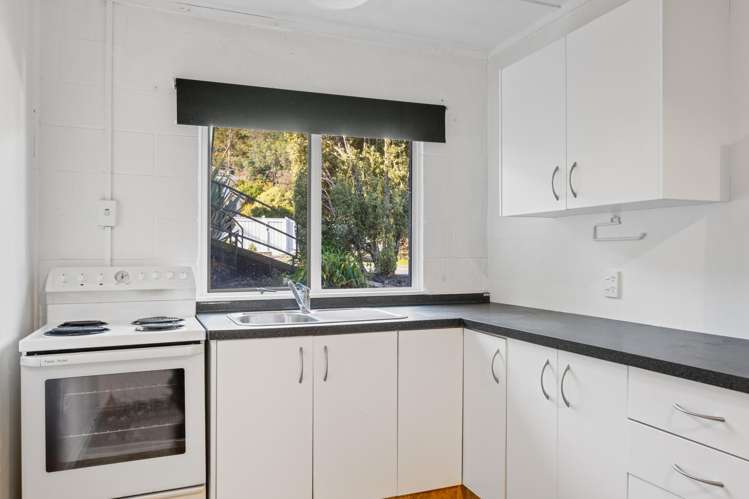 Units 1-3/91 Waikawa Road Picton_14