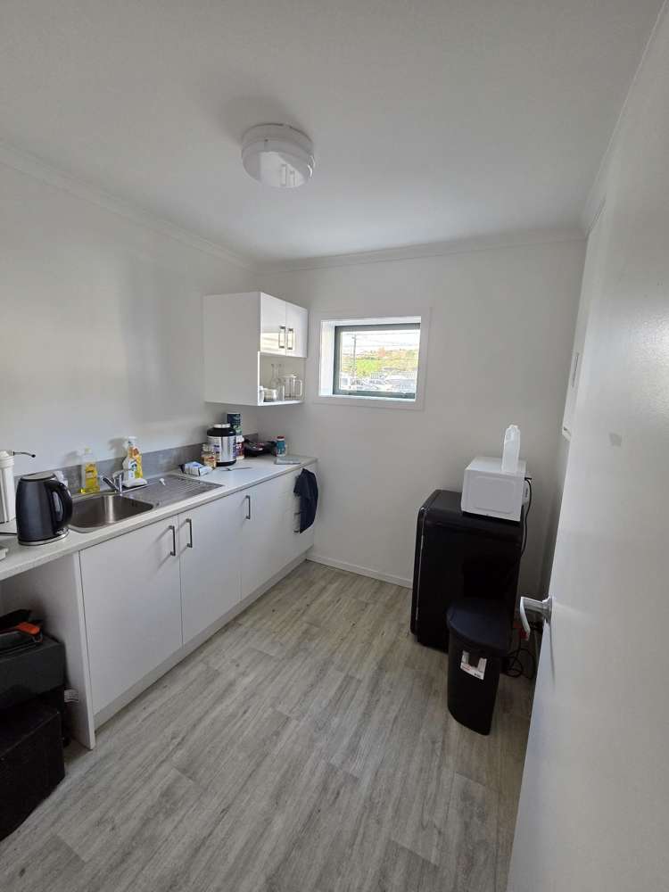 1/6 Sunley Street Westown_5