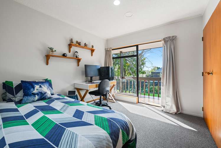 28 Church Road Pukete_10