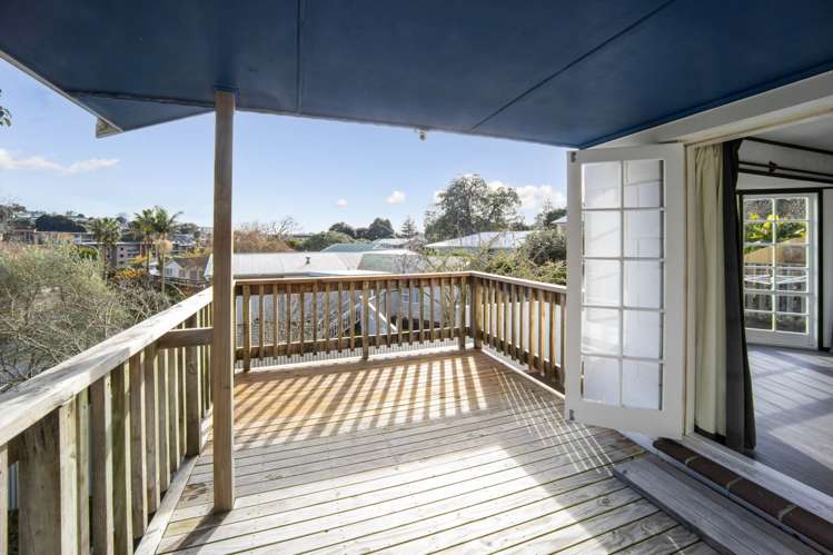 36 Commodore Drive Lynfield_20