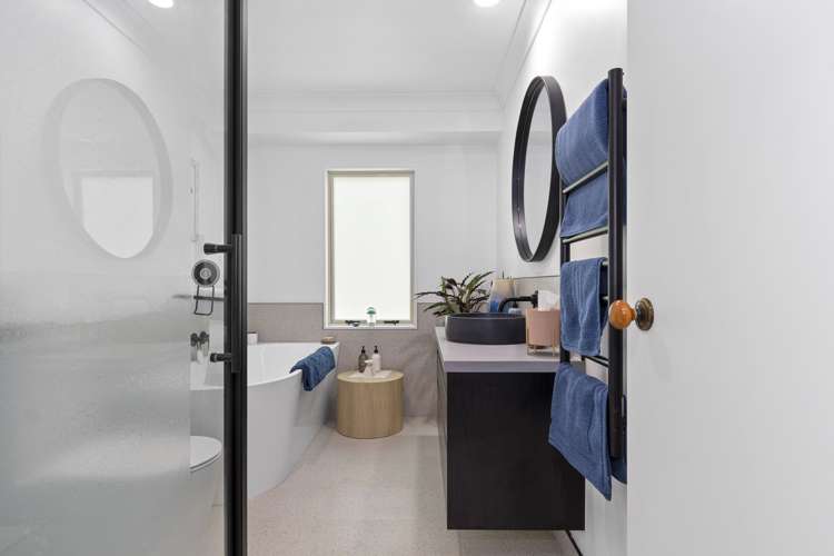 12 Paine Street Judea_18