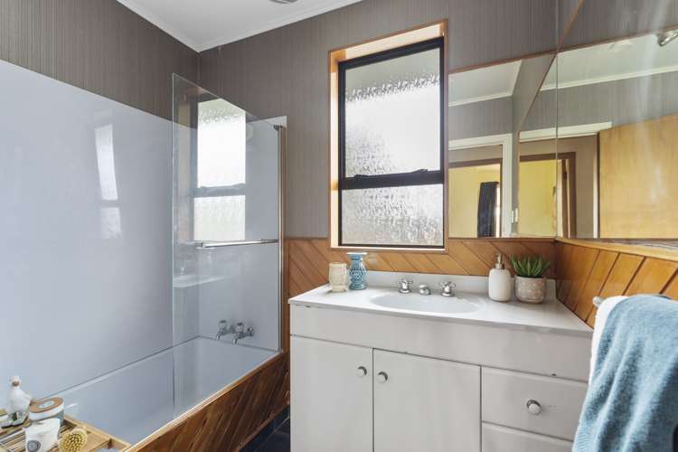 9 Konini Grove Raumati Beach_10