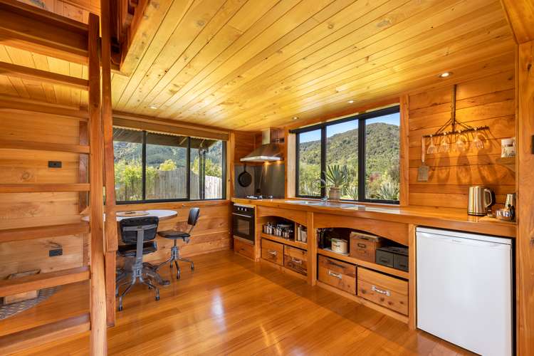 9e Lady Cobham Grove Anakiwa and Surrounds_1