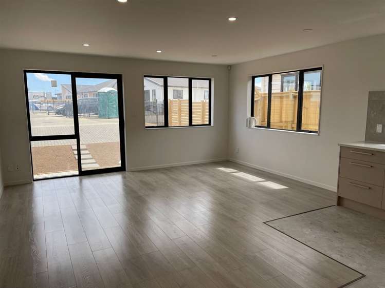 7a Tributary Parade Karaka_7