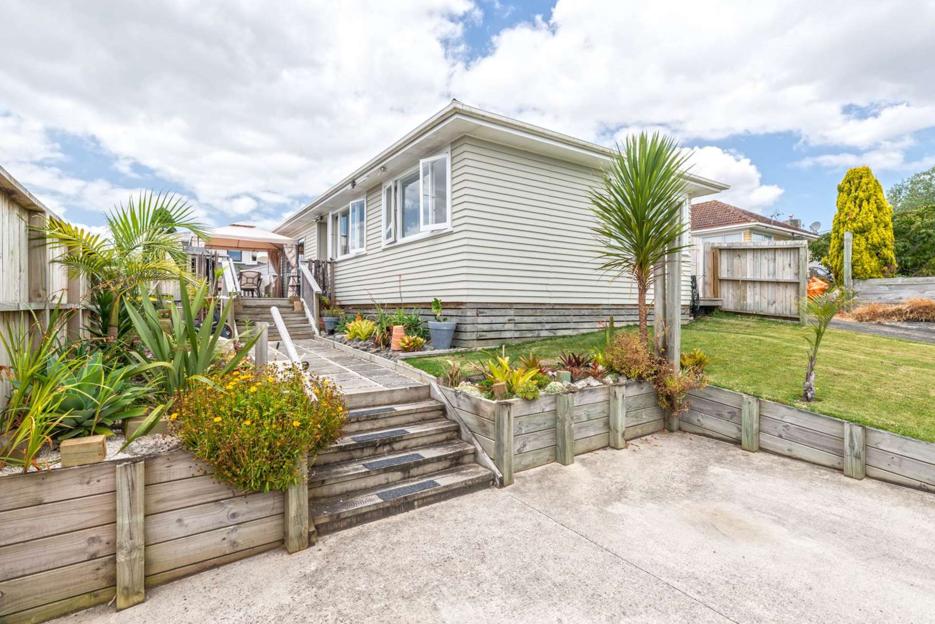 5b Sheehan Road Te Atatu South_0