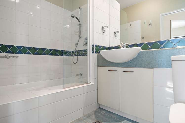 8D/148 Quay Street Auckland Central_11