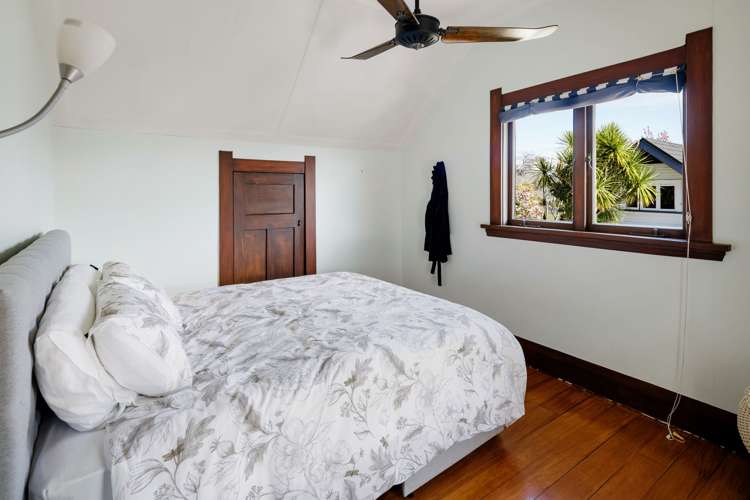 5 Te Aroha Street Hamilton East_24