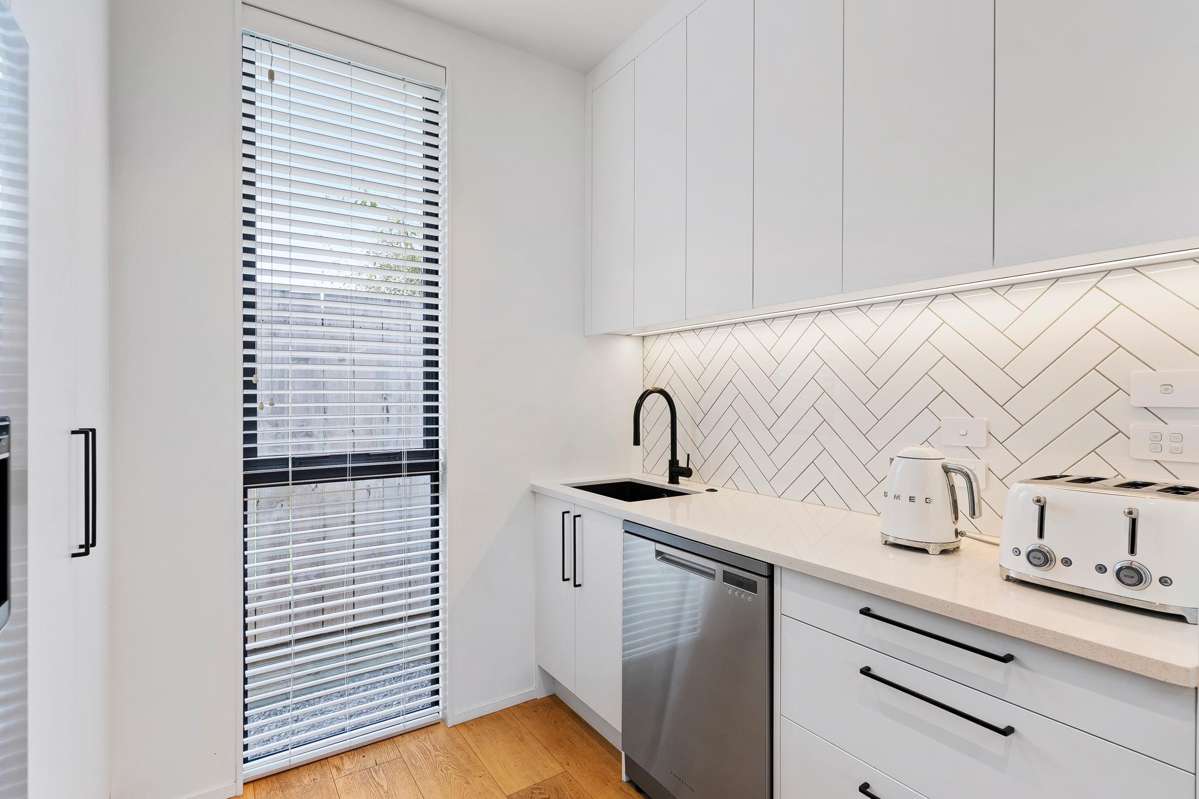 442A West Coast Road_3