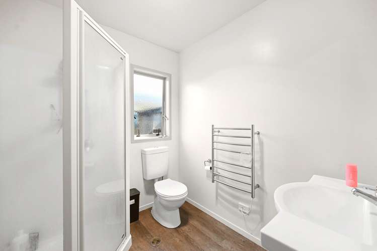 27E Greensboro Street Hamilton East_11