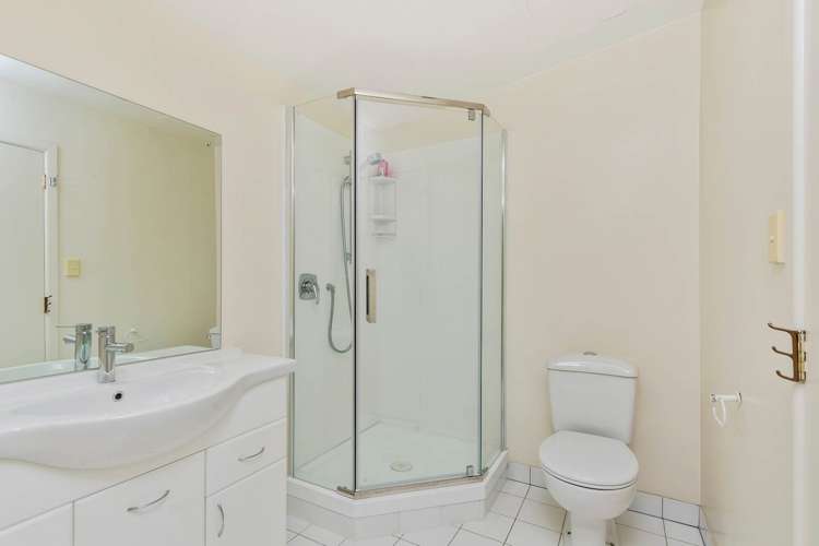 2c/4 Lorne Street Auckland Central_6