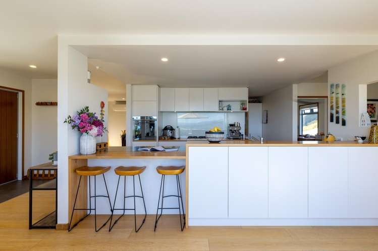 367 Princes Drive Britannia Heights_9