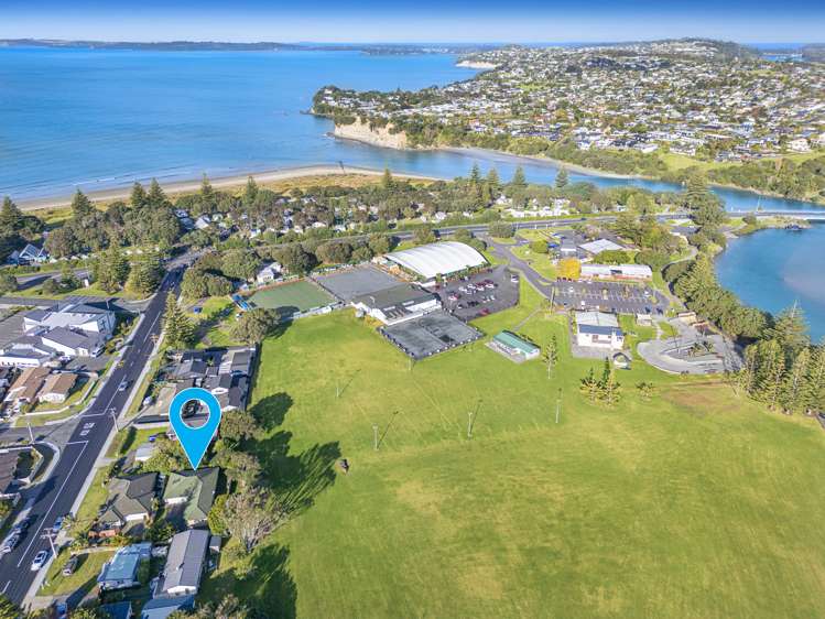10a Centreway Road Orewa_17
