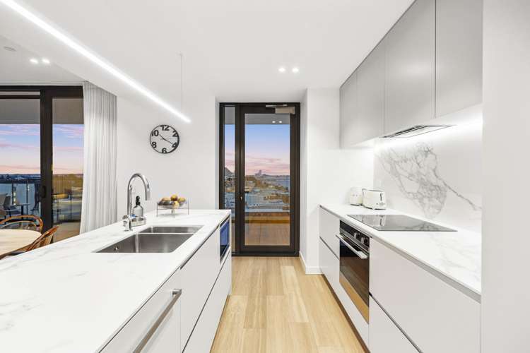 1007/38 Elizabeth Street Tauranga Central_5