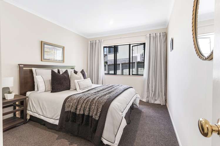 47 Millthorpe Crescent Pukete_11