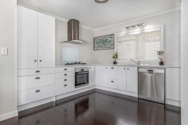 19 Kakariki Grove Waikanae_9