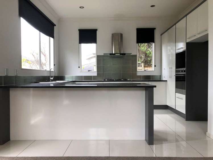 23 Gibbston Crescent Flat Bush_4