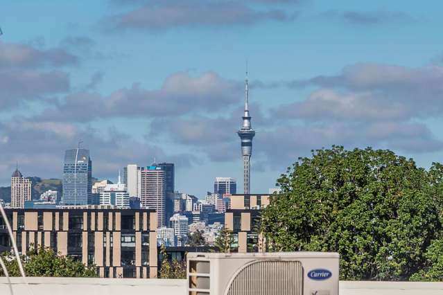 204/16 Huron Street Takapuna_1