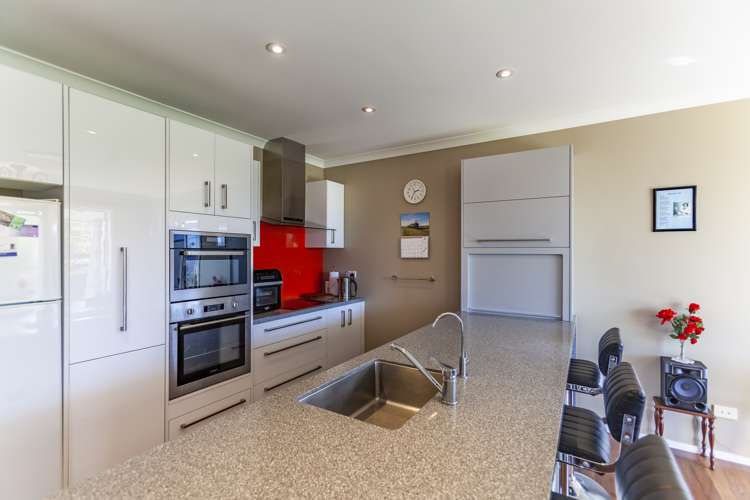 2 Ennisclare Place Waipukurau and Surrounds_8