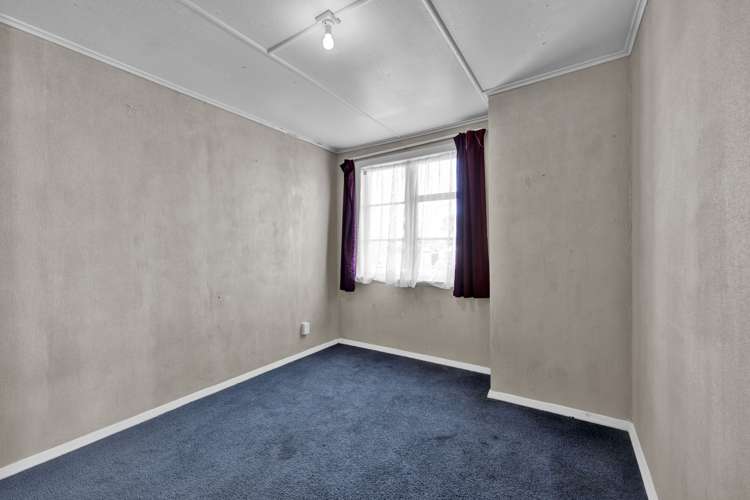 2 Waihi Road Hawera_9