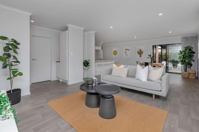 4 Royal St Annes Drive Te Kamo_1