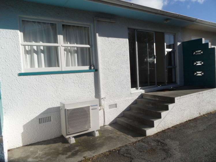 2/11 Cornwall Place Stoke_0