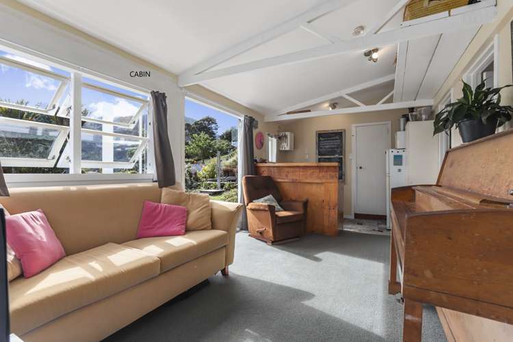 1200 Huia Road Huia_14