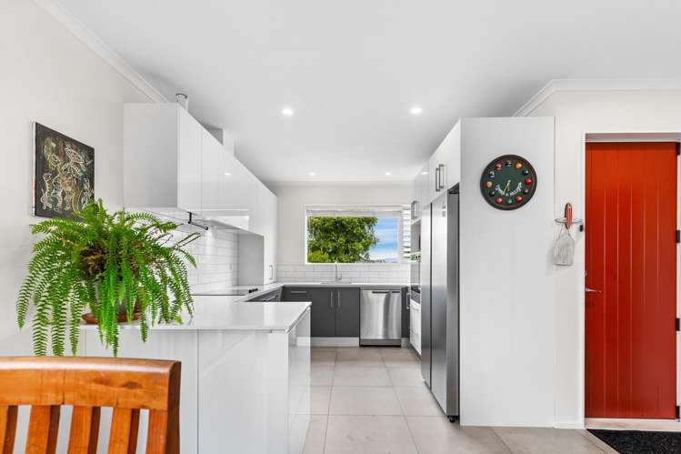 22 Plover Road Hobsonville_7