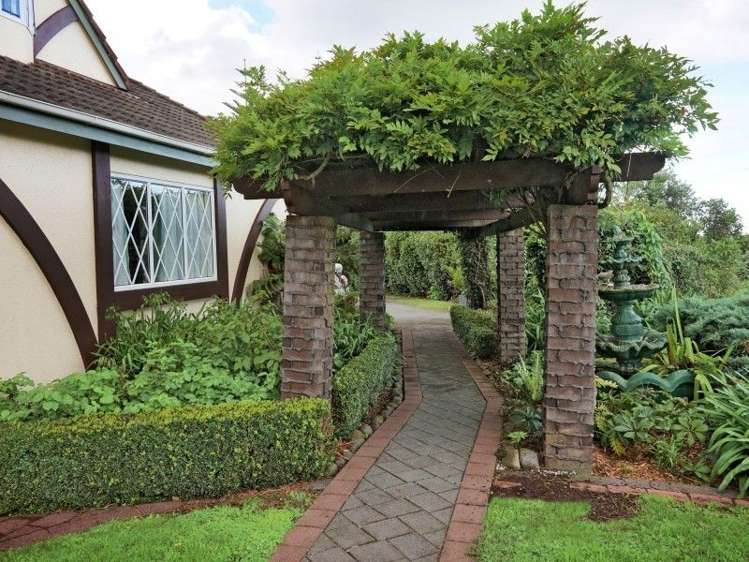 28 Pickwick Road Otamatea_30