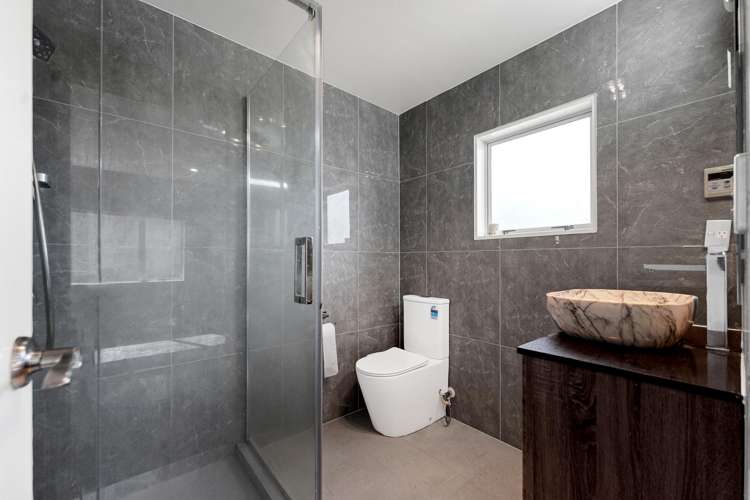 20 Bridgefield Crescent Flat Bush_13