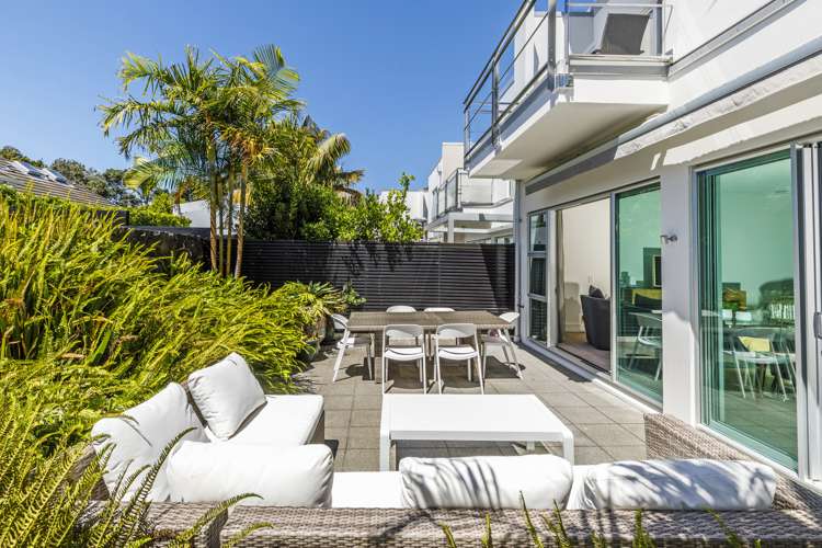 6/258 Hurstmere Road Takapuna_26