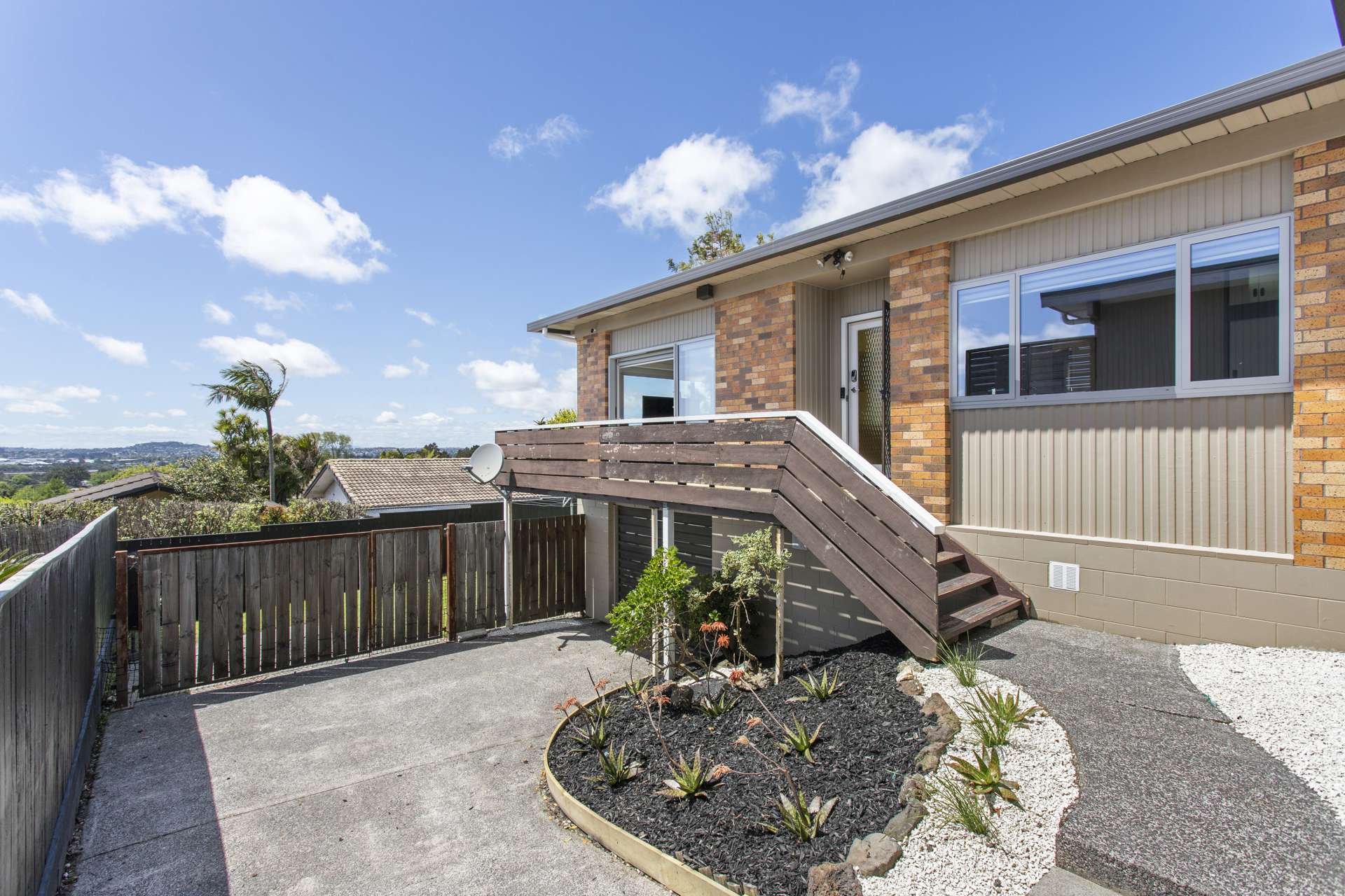 2/39 Te Atatu Road Te Atatu South_0