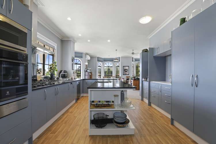 7 Deborah Rise Maunganamu_9