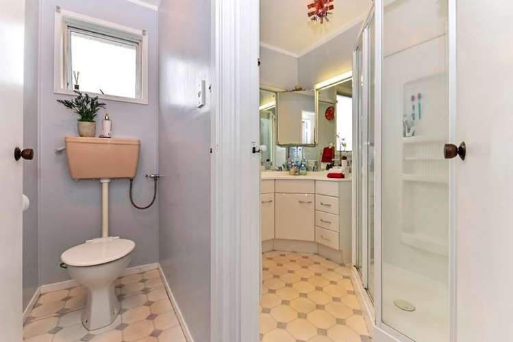 2/11 Chamade Place Clover Park_9