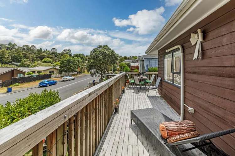 1/111 Spinella Drive Bayview_19