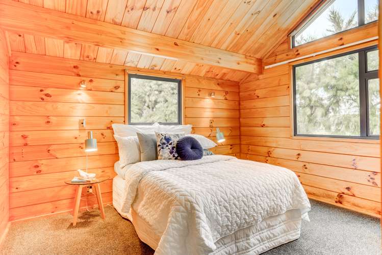 12 Pickwick Road Otamatea_11