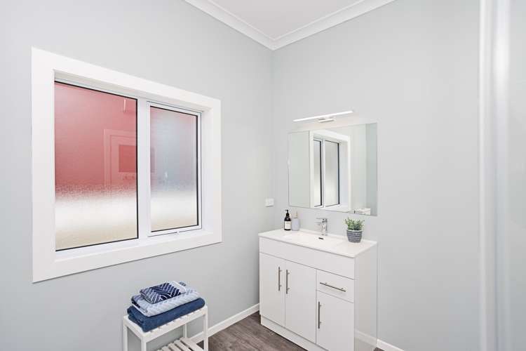 32 Fox Street Avenal_17