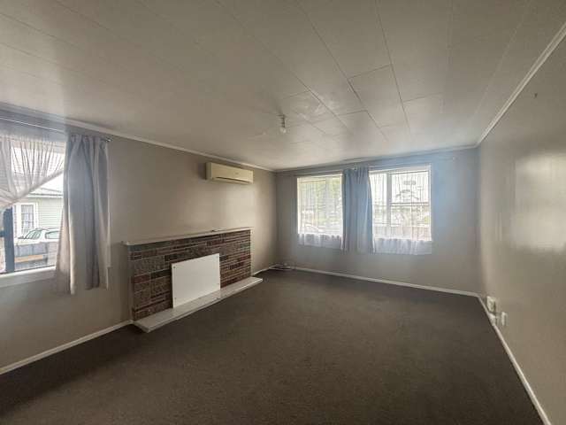 142 Preston Road Otara_4