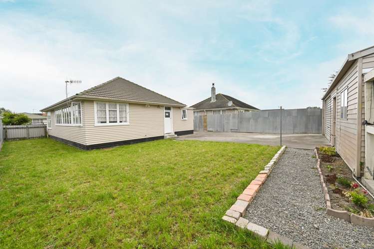 37 Constable Crescent Onekawa_16