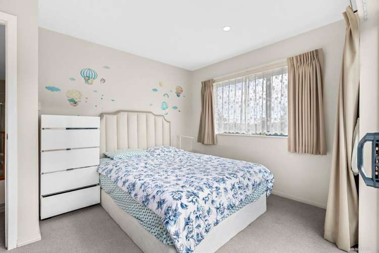 32 Lemon Grove Lane Greenhithe_15